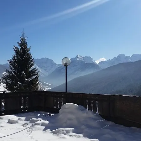 贝拉维斯塔旅馆 Comèlico Superiore