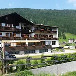 贝拉维斯塔旅馆 Comèlico Superiore